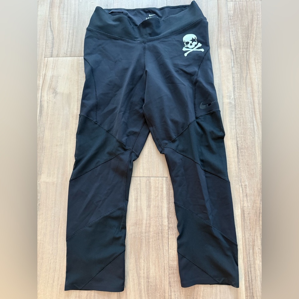 Soul Cycle Nike Black Skull Leggings